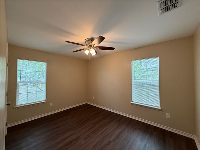 1618 Birch Pl, Corpus Christi, TX 78416