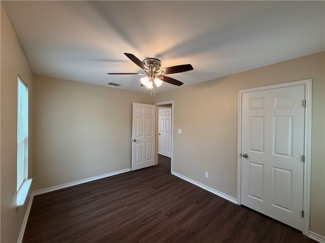 1618 Birch Pl, Corpus Christi, TX 78416