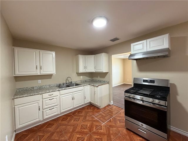 1618 Birch Pl, Corpus Christi, TX 78416