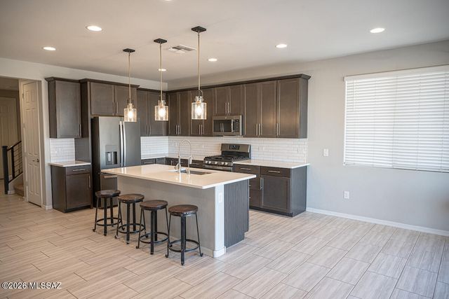 12224 N Amberwood Place, Marana, AZ 85653