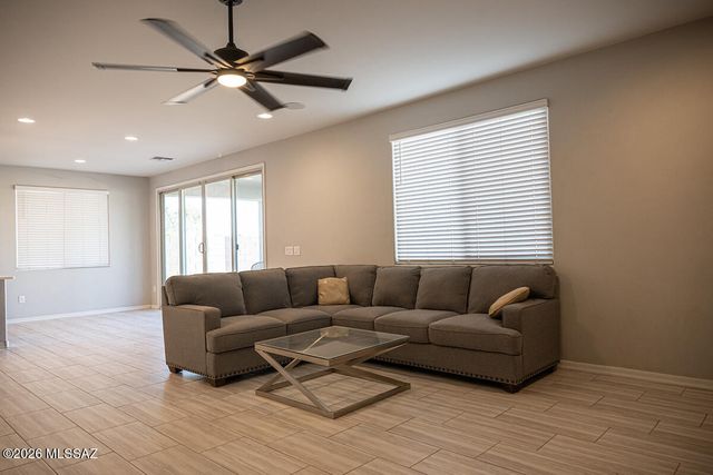 12224 N Amberwood Place, Marana, AZ 85653