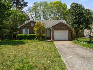 168 Shady Maple Dr, Clarksville, TN 37043