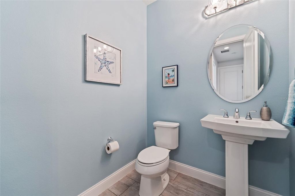 Image 13 of property listing at 10692 ROYAL CYPRESS WAY, Orlando, FL 32836