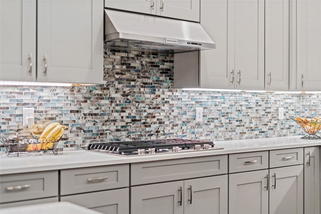 Image 19 of property listing at 10692 ROYAL CYPRESS WAY, Orlando, FL 32836