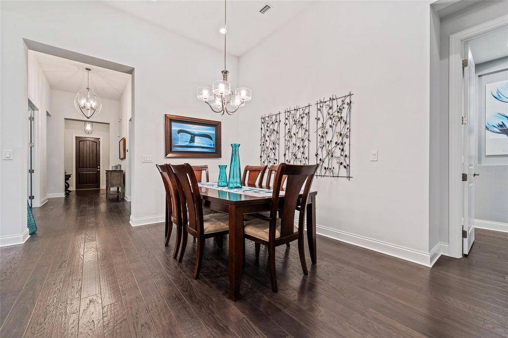 Image 24 of property listing at 10692 ROYAL CYPRESS WAY, Orlando, FL 32836