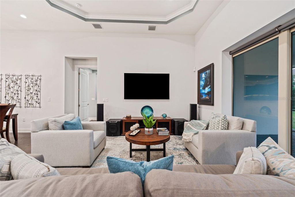 Image 29 of property listing at 10692 ROYAL CYPRESS WAY, Orlando, FL 32836