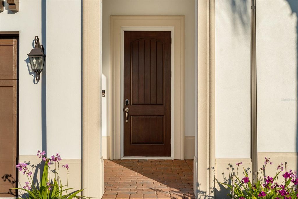 Image 6 of property listing at 10692 ROYAL CYPRESS WAY, Orlando, FL 32836