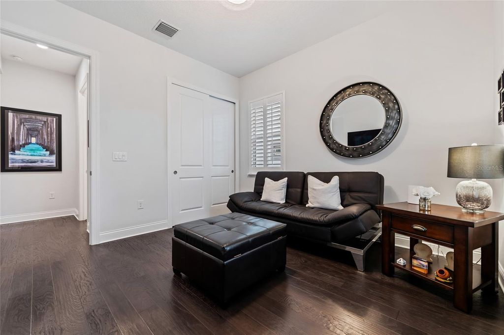 Image 9 of property listing at 10692 ROYAL CYPRESS WAY, Orlando, FL 32836