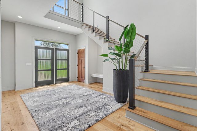 265 W Riverside Road, Ames, IA 50010