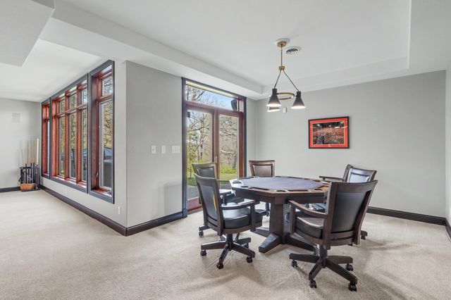 265 W Riverside Road, Ames, IA 50010