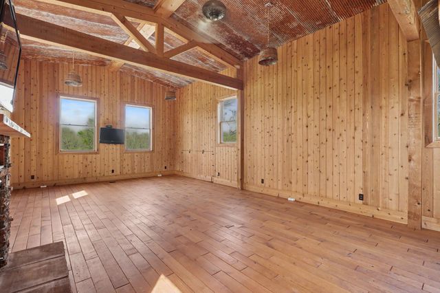265 W Riverside Road, Ames, IA 50010