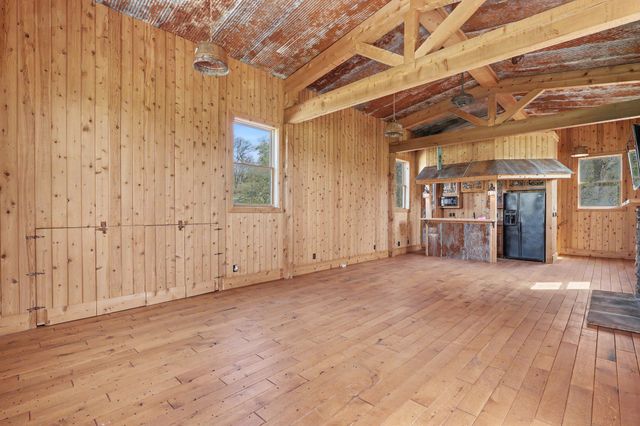 265 W Riverside Road, Ames, IA 50010