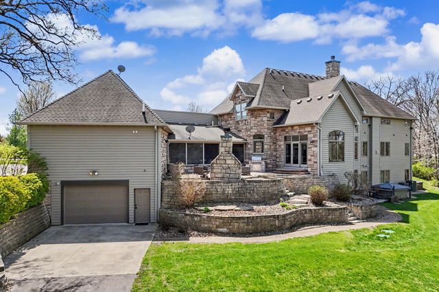 265 W Riverside Road, Ames, IA 50010