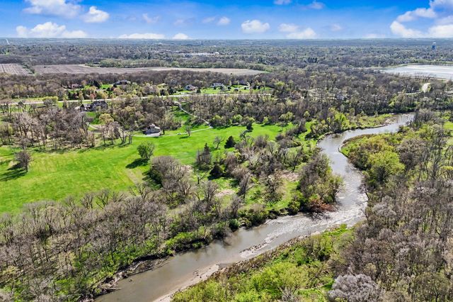 265 W Riverside Road, Ames, IA 50010