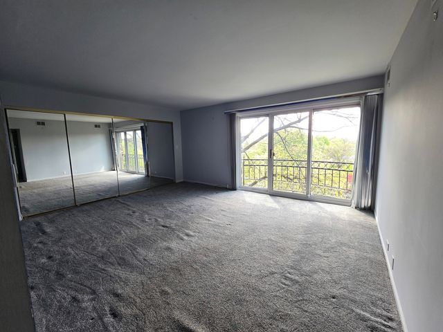 1005 Bonnie Brae Place 5F, River Forest, IL 60305