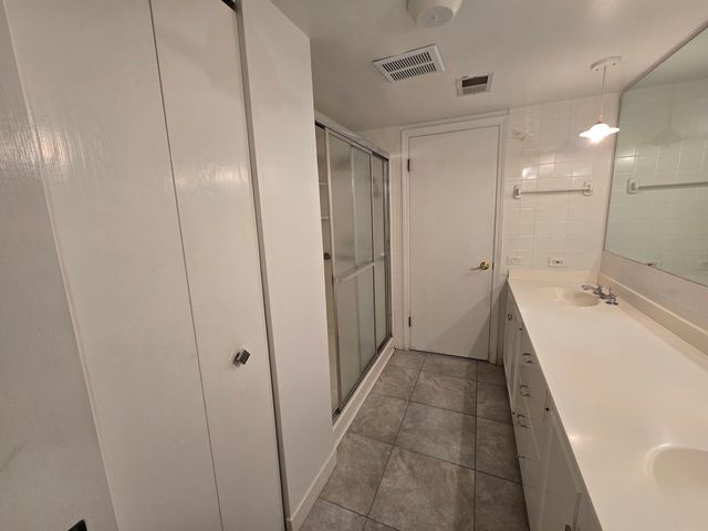 1005 Bonnie Brae Place 5F, River Forest, IL 60305