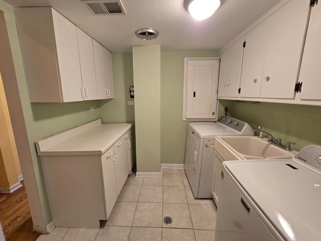 1005 Bonnie Brae Place 5F, River Forest, IL 60305
