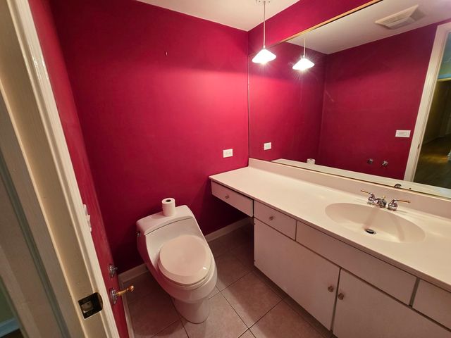 1005 Bonnie Brae Place 5F, River Forest, IL 60305