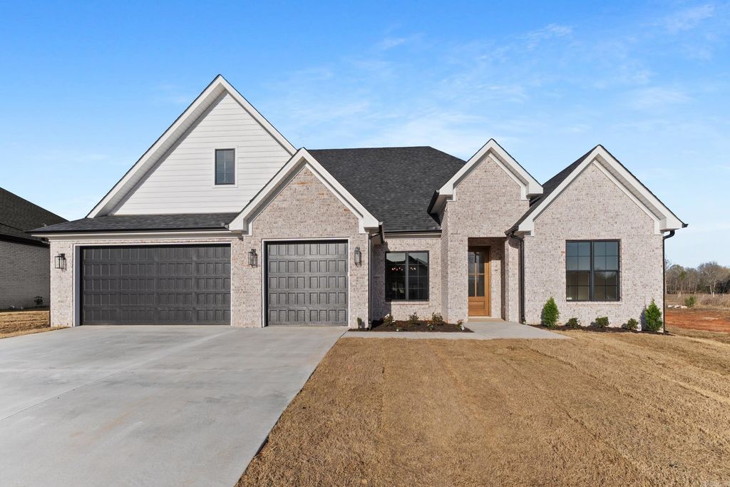 118 Corniche Lane, Maumelle, AR 72113