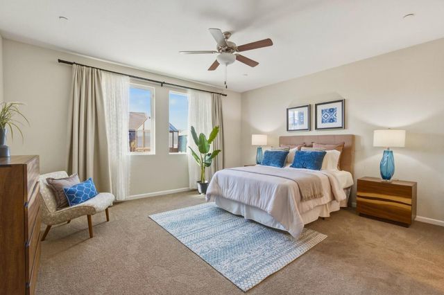 1820 Coastline Ct, Plumas Lake, CA 95961