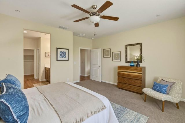 1820 Coastline Ct, Plumas Lake, CA 95961