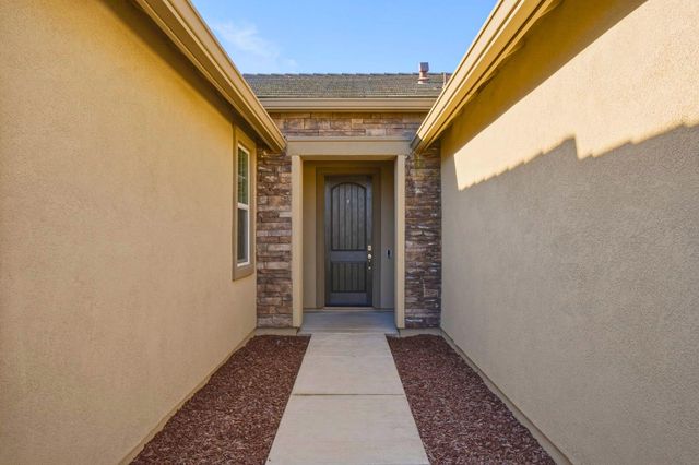 1820 Coastline Ct, Plumas Lake, CA 95961