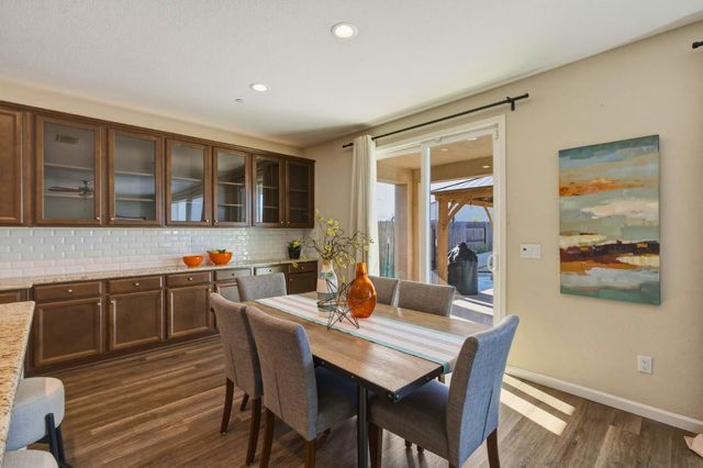 1820 Coastline Ct, Plumas Lake, CA 95961