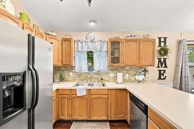 1215 Butcher Road, Waxahachie, TX 75165
