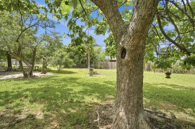 1215 Butcher Road, Waxahachie, TX 75165