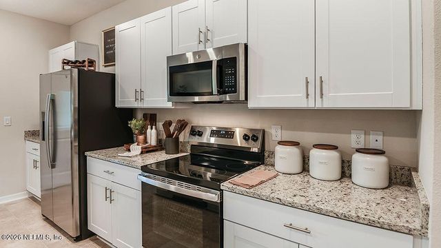 8472 LILIAS Circle, Jacksonville, FL 32219