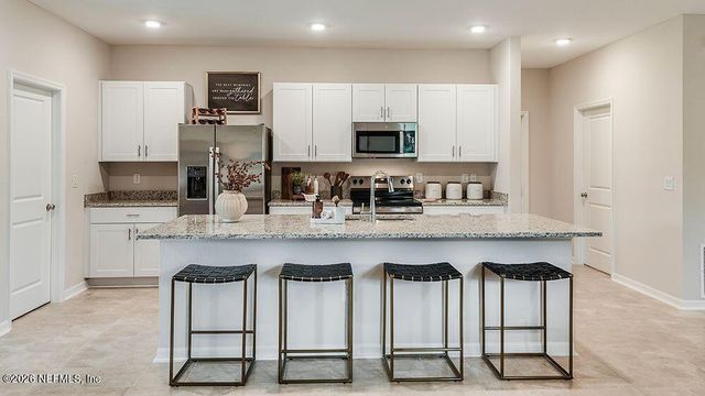 8472 LILIAS Circle, Jacksonville, FL 32219