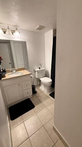 231 Lakeview Dr 204, Weston, FL 33326