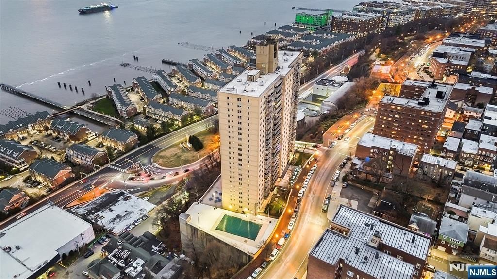 6600 Boulevard East 22J, West New York, NJ 07093