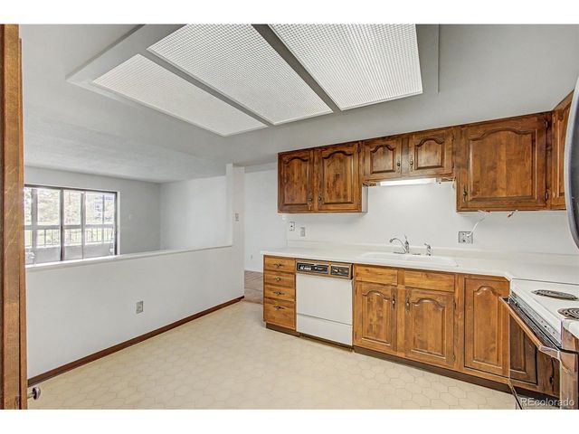 2868 S Heather Gardens Way 250-210, Aurora, CO 80014