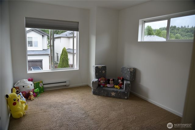1327 42nd St NE, Auburn, WA 98002