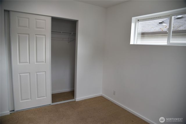 1327 42nd St NE, Auburn, WA 98002