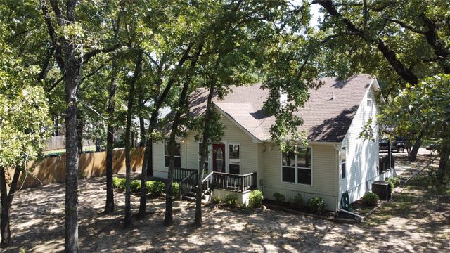 1029 Shoreline Drive, West Tawakoni, TX 75474
