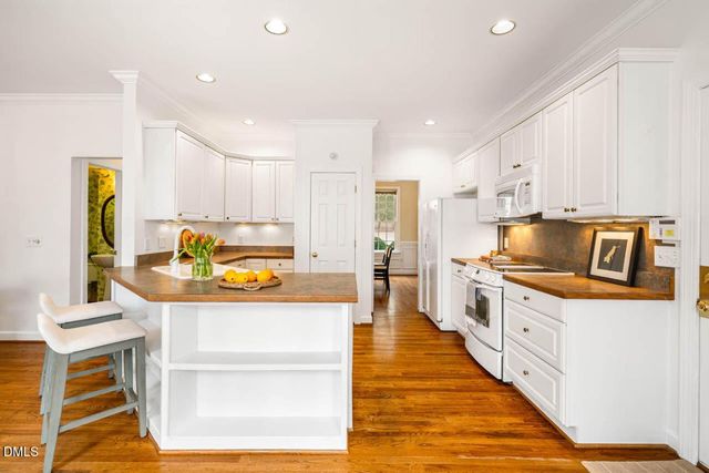 109 Oak Park Drive, Chapel Hill, NC 27517