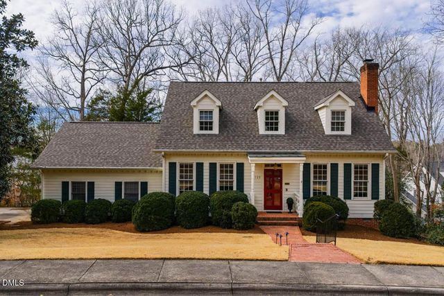 109 Oak Park Drive, Chapel Hill, NC 27517