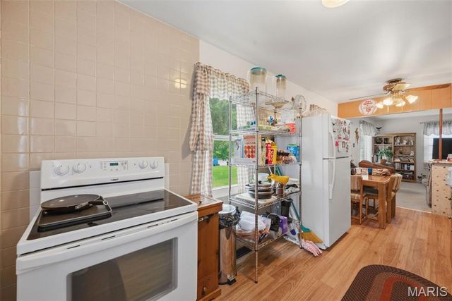 2702 Chatham Drive, Maryland Heights, MO 63043