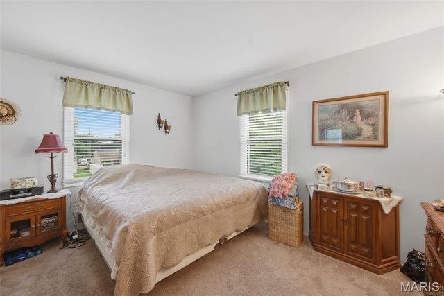 2702 Chatham Drive, Maryland Heights, MO 63043