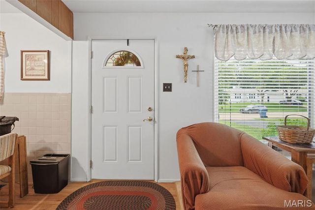 2702 Chatham Drive, Maryland Heights, MO 63043