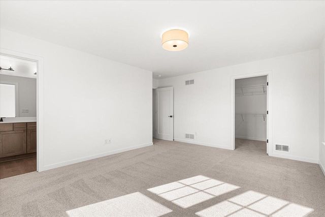 N174W20671 Laurel Springs CIRCLE, Jackson, WI 53037