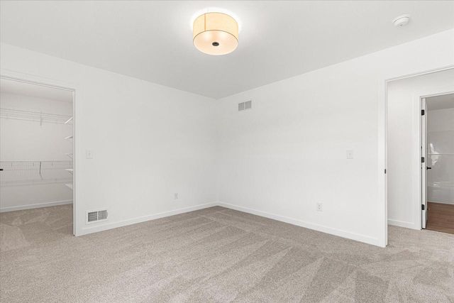N174W20671 Laurel Springs CIRCLE, Jackson, WI 53037