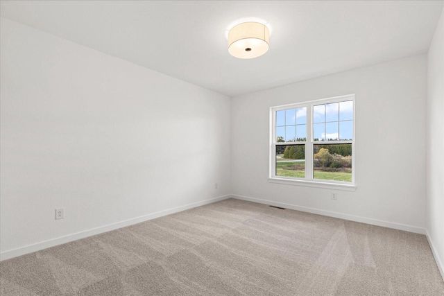 N174W20671 Laurel Springs CIRCLE, Jackson, WI 53037