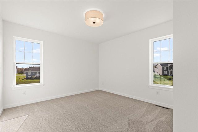 N174W20671 Laurel Springs CIRCLE, Jackson, WI 53037