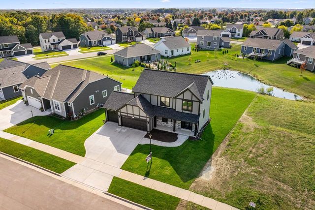 N174W20671 Laurel Springs CIRCLE, Jackson, WI 53037