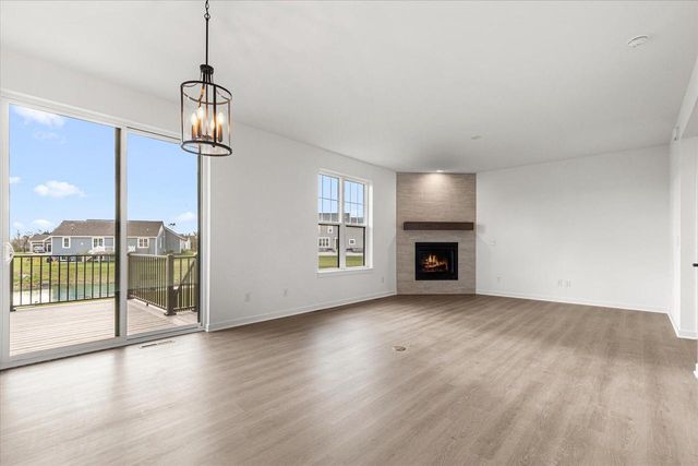 N174W20671 Laurel Springs CIRCLE, Jackson, WI 53037