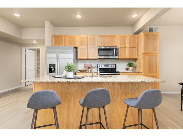 2980 Kincaid Dr 1-105, Loveland, CO 80538