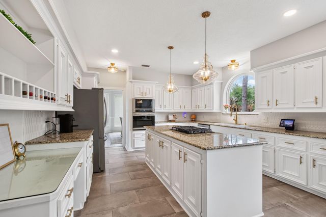 17707 Forest Park Lane, Spring, TX 77379
